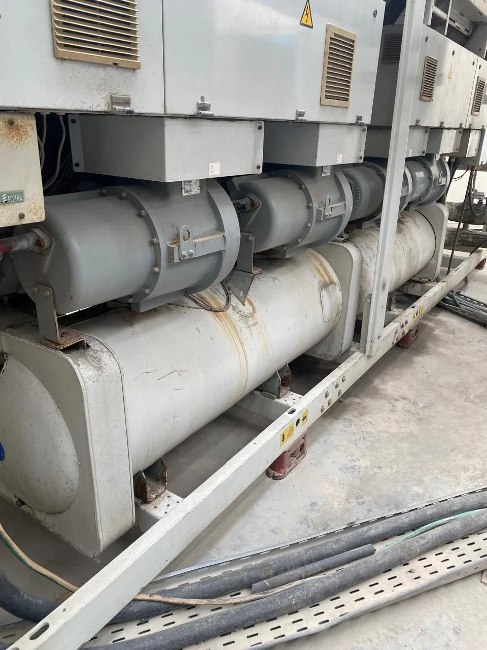 Reciprocating compressor crankshaft inspection